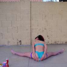 messyhot: Tesla Elektra Cake Mess Flexibility Demonstration