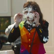 Gurph Morlicks: Jennifer Nettles takes a decent pie to the face