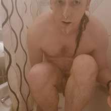 Wakka: Wakka Showers and Adds Custard
