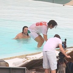 mrmessymanc: Harry styles wet in  white t shirt!!