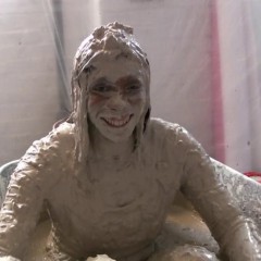 DIDVP_Leila: Rayne is covered cement by evil Sarah Michelle