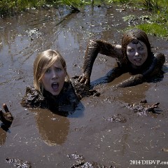 DIDVP_Leila: Mae & Leila in deep mud - Bog Demon photos