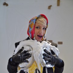 www.messy-jessie.com: A few pics from a private session...
