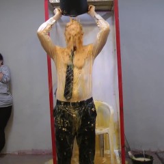 GungeTankBabes: Vander gets Wet and Messy in the Gunge Tank