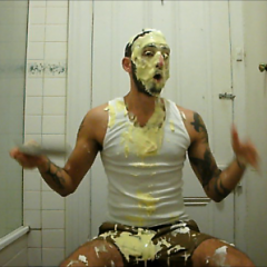 sillystooge: getting slammed with custard cream pies