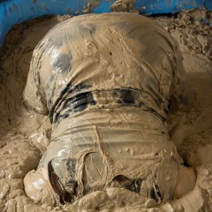 CandyCustard: Sessions update & free PVC muddy set!