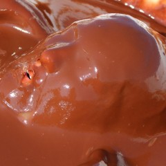 LisaMoomin: Charlotte Bathes In Chocolate!