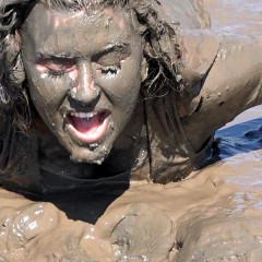 LisaMoomin: Alice Loves Mud!