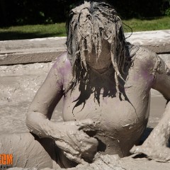 FOXY: Final zentai in mud