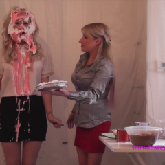 RevSlymsford: Just Pies and Cakes: 7 Girls, 10 Scenes, a pie every 12 seconds!