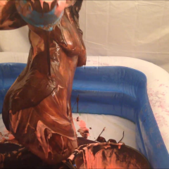 CandyCustard: Elizabeth steals my buckets of gloop and self wams!