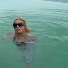 : Leony's Vacation Wetlook Play