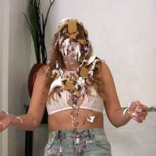 Messygirl: New Just Pie Me Clip!  The Girl in the Park