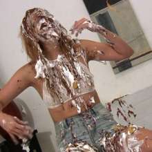 Messygirl: New Just Pie Me Clip!  The Girl in the Park