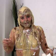 Messygirl: New Just Pie Me Clip!  The Girl in the Park