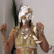 Messygirl: New Just Pie Me Clip!  The Girl in the Park