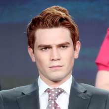 gungehim: Gregg Sulkin vs. KJ Apa