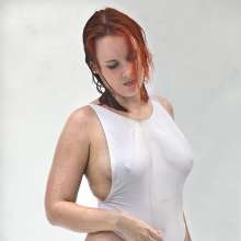 FOXY: Lycra wet in shower