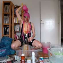 IKeepMineHidden: Will the mess go over Roger's head or down his cycling shorts?