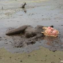 eileenvogel: Eileen in very very deep mud