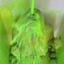 bosunbob: Wamprincess plays Triggerwords, her first time in a gunge tank