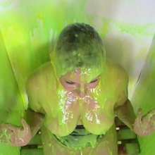 bosunbob: Wamprincess plays Triggerwords, her first time in a gunge tank