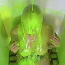 bosunbob: Wamprincess plays Triggerwords, her first time in a gunge tank