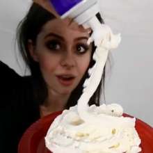 wtfdownloads: Azzy pied for her YouTube audience