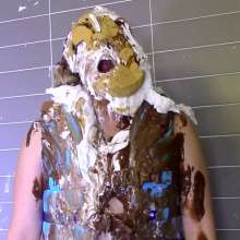 Messygirl: Pics from a New MG Download