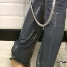 Genoll: Blue Jeans Shower