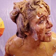 Darla DeVour: Messy Brainstorming and Gunge Tank Building Live Stream