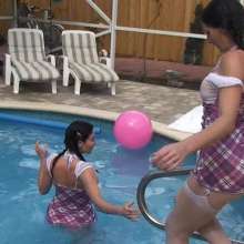 wamtec: Sisters: Taylor and Jane