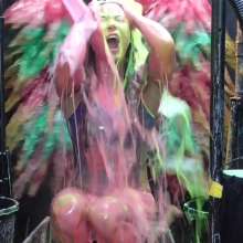 LiquidX: The Human Carwash: Kim in Swimwear