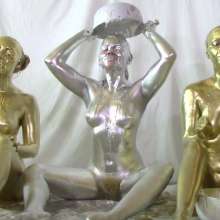 Messygirl: Three Metallic Girls