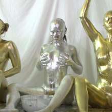 Messygirl: Three Metallic Girls