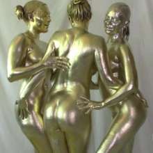 Messygirl: Three Metallic Girls