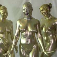 Messygirl: Three Metallic Girls