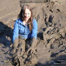 DungeonMasterOne: Maria and Felicity in Festival Mud Fun!