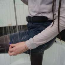 Wet Live Team: Anhelina Was Happy to Bathe and Lather Her Tights, Shampoo