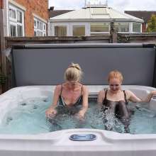 AuroraWetlook: Aurora and Rebecca Wet Look Hot Tub Dare!