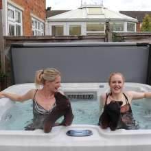 AuroraWetlook: Aurora and Rebecca Wet Look Hot Tub Dare!