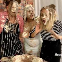 Messygirl: New Messygirl Download: The Customer is Aways Right 10: Manager's Special