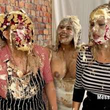 Messygirl: New Messygirl Download: The Customer is Aways Right 10: Manager's Special