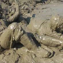 DungeonMasterOne: Denims in the Mud with Felicity and Maude!