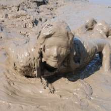 DungeonMasterOne: Denims in the Mud with Felicity and Maude!