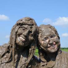 DungeonMasterOne: Denims in the Mud with Felicity and Maude!