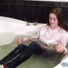 Wet Live Team: Foam Shampoo on Hair, Anhelina and Wonderful Bathing
