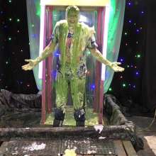 LiquidX: Lisa and Michaela Pie and Gunge Male Producer during Live Filming!