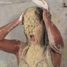 Anglefan: Danielle's first pie!