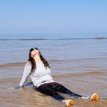 FSBillie: Splashing Around at the Beach